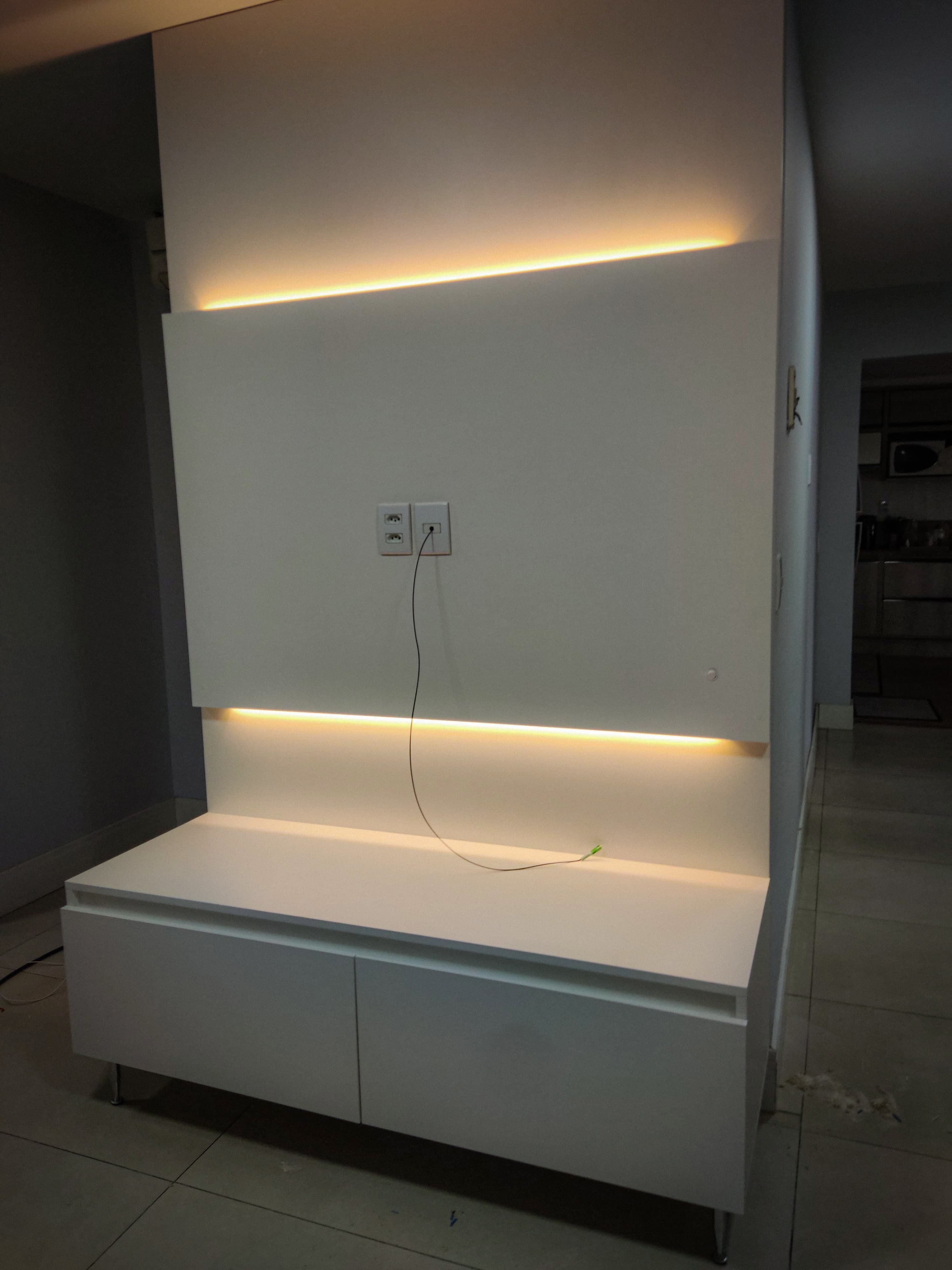Painel de TV com LED – imagem 1